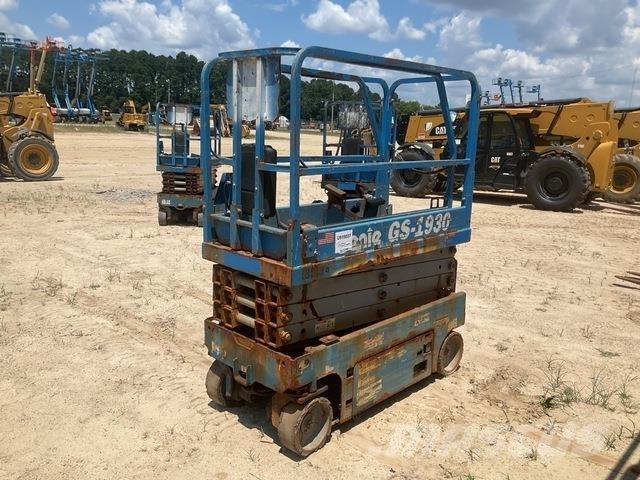 Genie GS-1930 シザースリフト