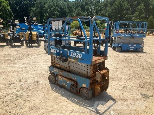 Genie GS-1930 シザースリフト