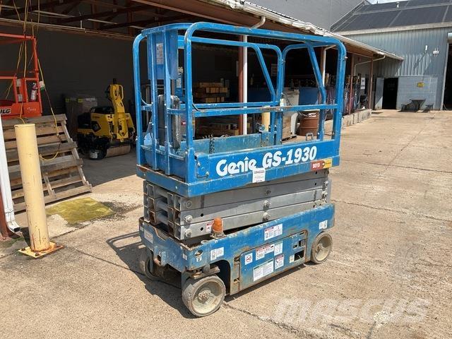 Genie GS-1930 シザースリフト