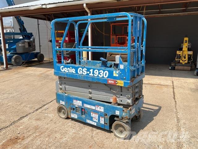 Genie GS-1930 シザースリフト