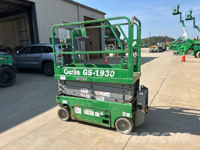 Genie GS-1930 シザースリフト