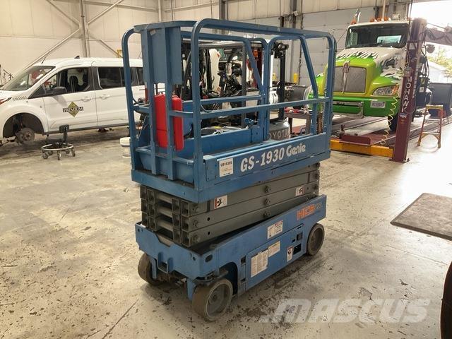 Genie GS-1930 シザースリフト