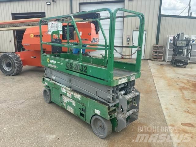 Genie GS-2032 シザースリフト