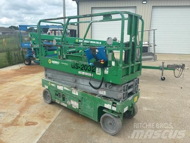 Genie GS-2032 シザースリフト