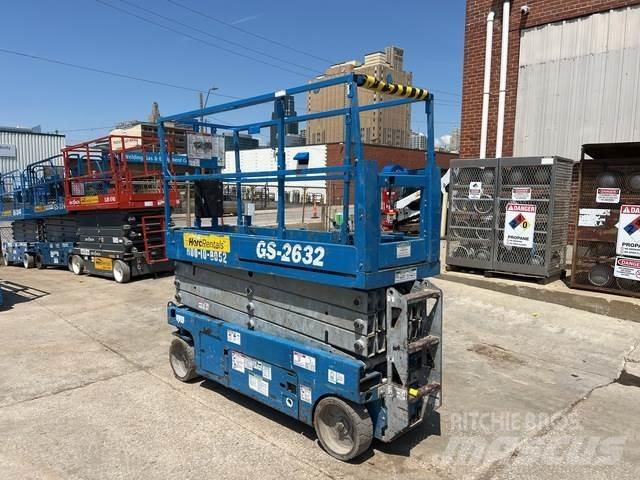 Genie GS-2632 シザースリフト