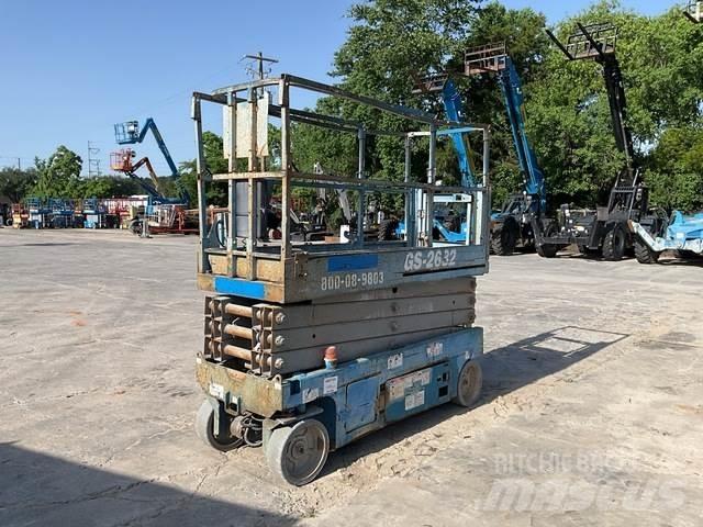 Genie GS-2632 シザースリフト