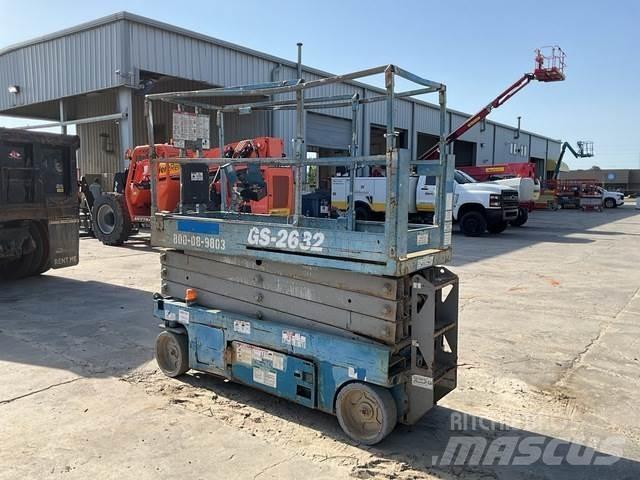Genie GS-2632 シザースリフト