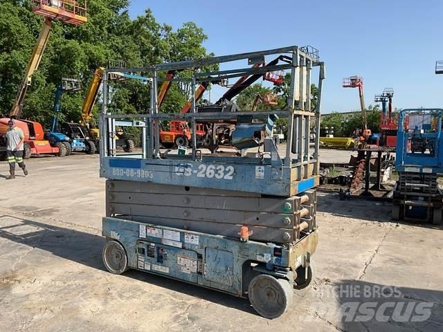 Genie GS-2632 シザースリフト