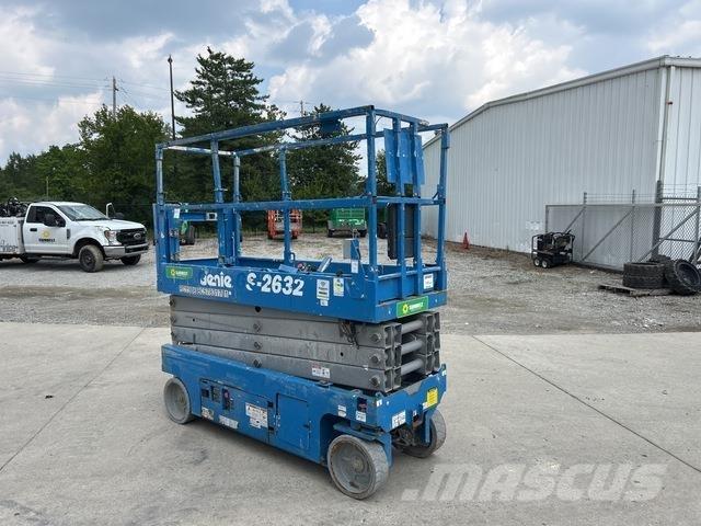 Genie GS-2632 シザースリフト