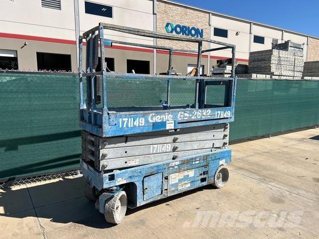 Genie GS-2632 シザースリフト