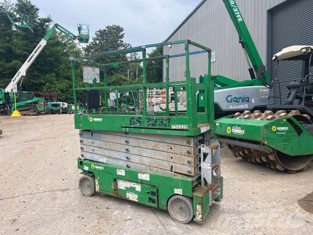 Genie GS-3232 シザースリフト