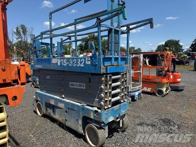 Genie GS-3232 シザースリフト