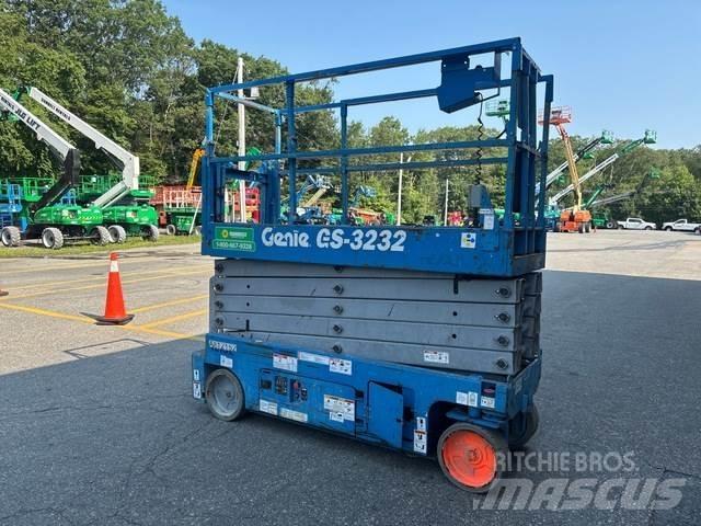 Genie GS-3232 シザースリフト