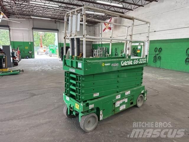 Genie GS-3232 シザースリフト
