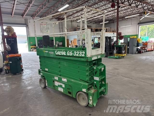 Genie GS-3232 シザースリフト