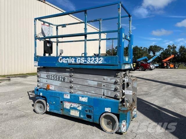 Genie GS-3232 シザースリフト