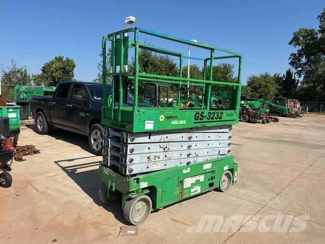 Genie GS-3232 シザースリフト