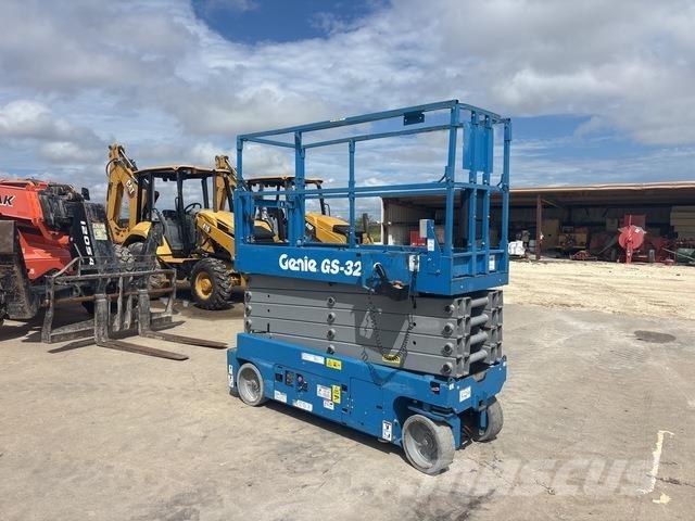 Genie GS-3232 シザースリフト