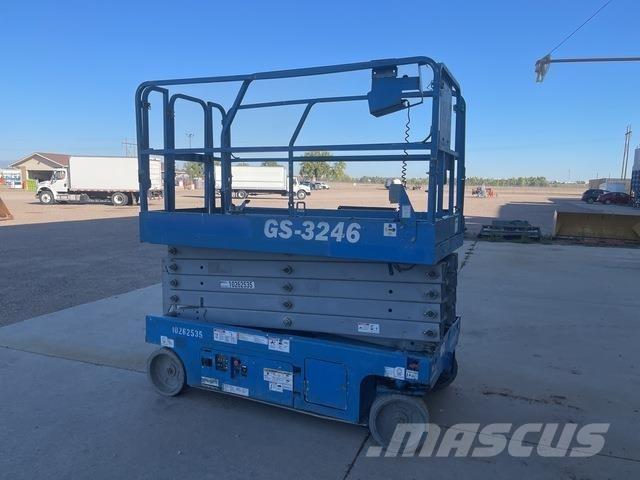 Genie GS-3246 シザースリフト