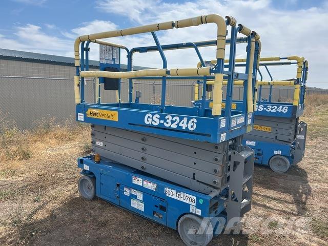Genie GS-3246 シザースリフト