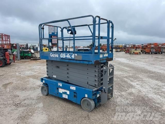 Genie GS-4047 シザースリフト