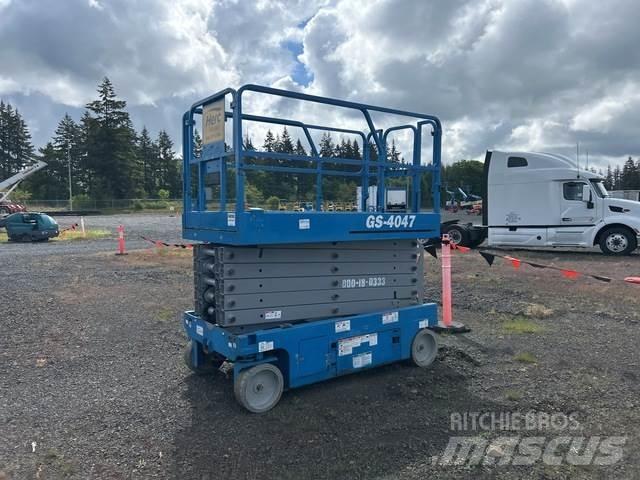 Genie GS-4047 シザースリフト
