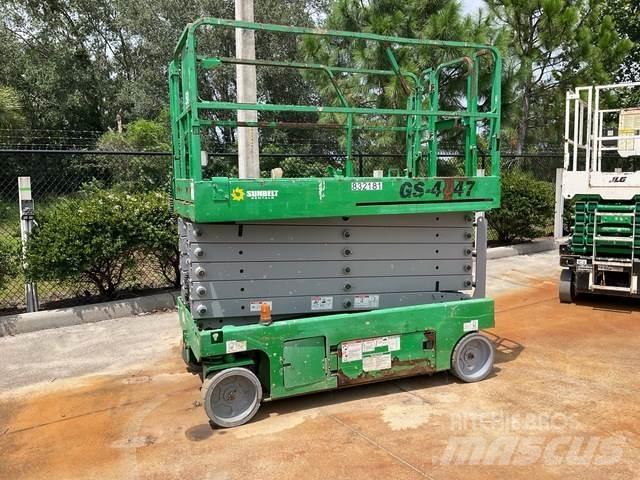 Genie GS-4047 シザースリフト
