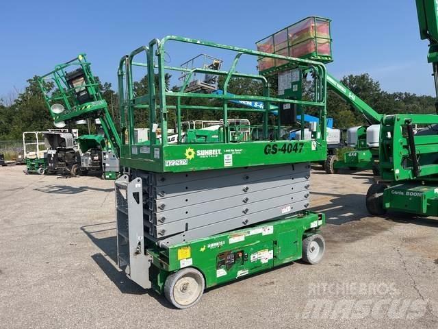 Genie GS-4047 シザースリフト