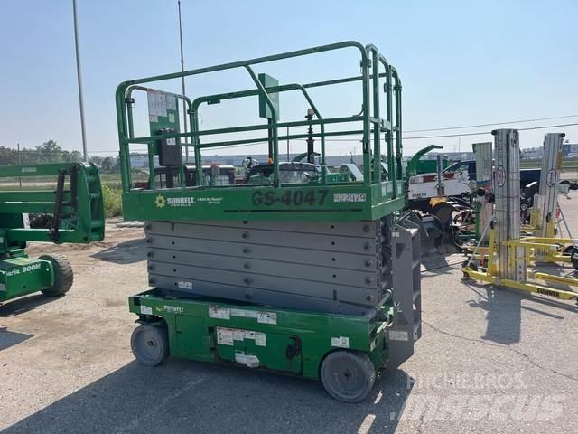 Genie GS-4047 シザースリフト