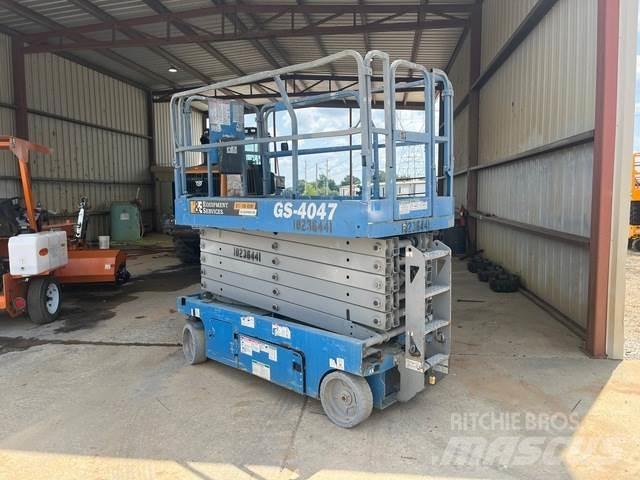 Genie GS-4047 シザースリフト