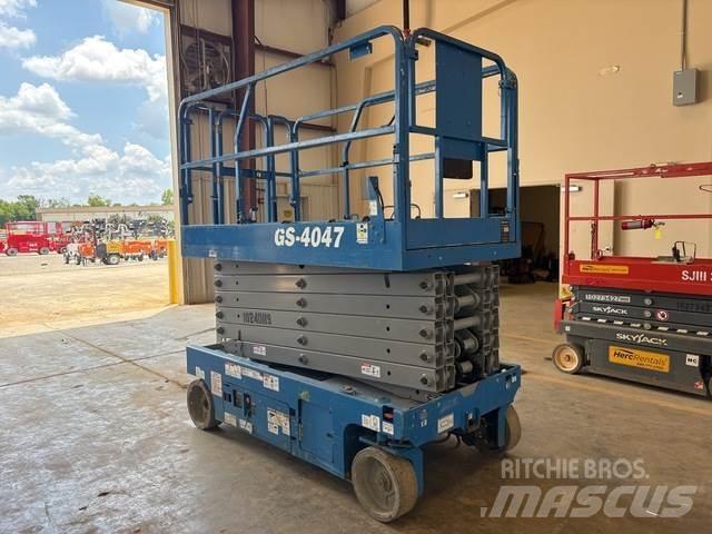Genie GS-4047 シザースリフト