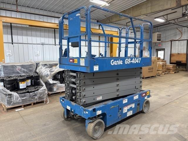 Genie GS-4047 シザースリフト