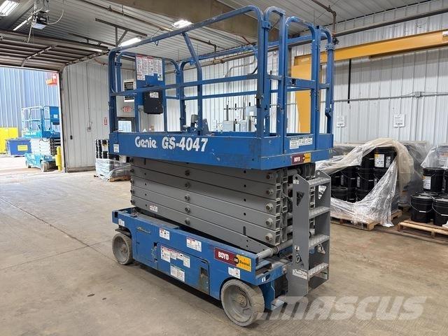 Genie GS-4047 シザースリフト