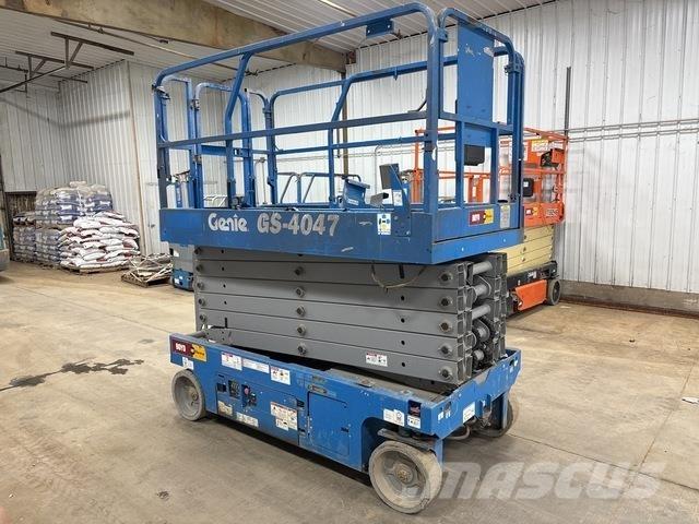 Genie GS-4047 シザースリフト