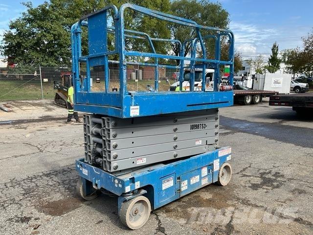 Genie GS-4047 シザースリフト