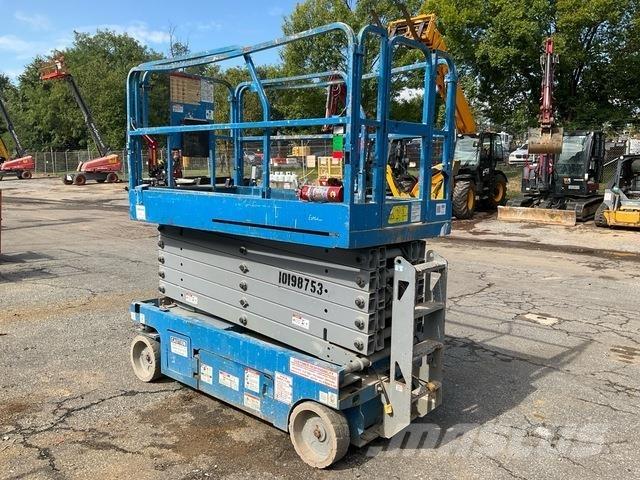 Genie GS-4047 シザースリフト