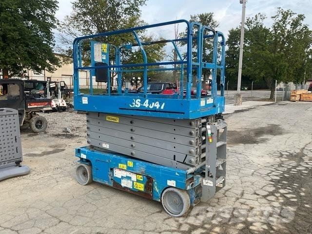 Genie GS-4047 シザースリフト