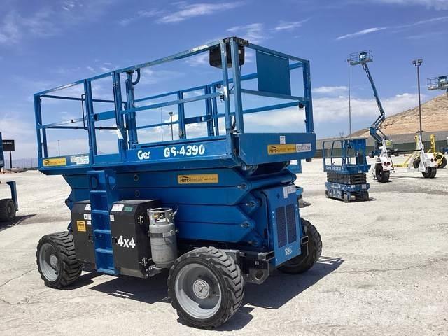 Genie GS-4390 シザースリフト