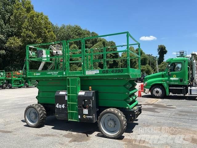 Genie GS-4390 シザースリフト