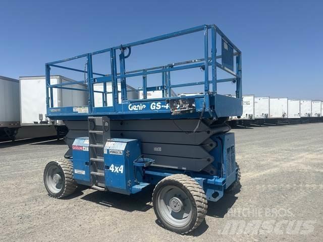 Genie GS-4390 シザースリフト