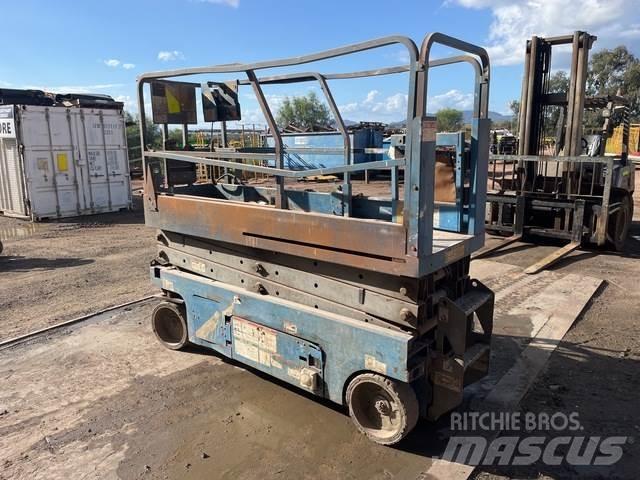 Genie GS2032 シザースリフト