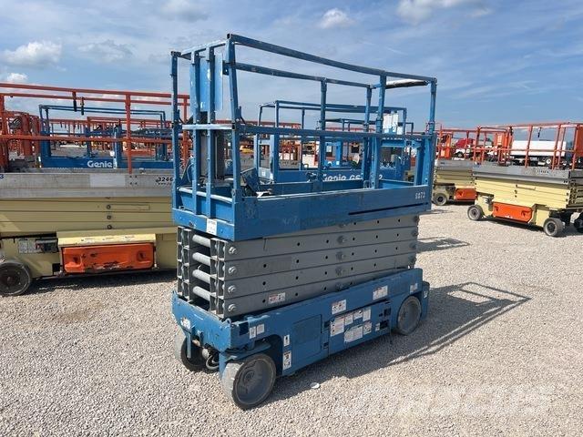 Genie GS3232 シザースリフト