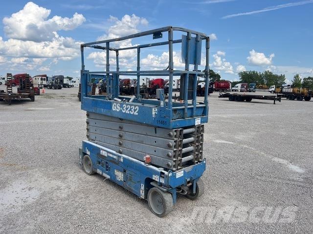 Genie GS3232 シザースリフト