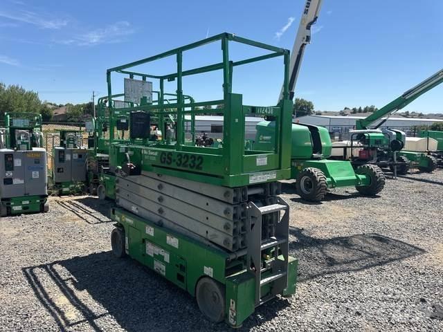 Genie GS3232 シザースリフト
