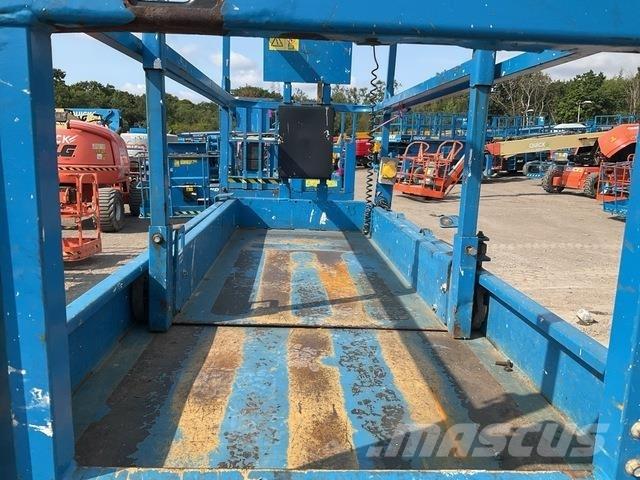 Genie GS3232 シザースリフト