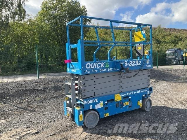 Genie GS3232 シザースリフト