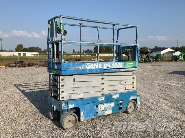 Genie GS3232 シザースリフト