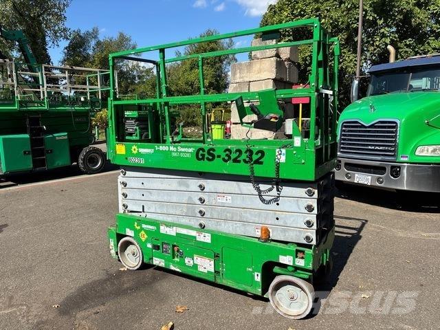 Genie GS3232 シザースリフト