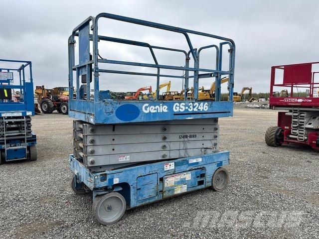Genie GS3246 シザースリフト