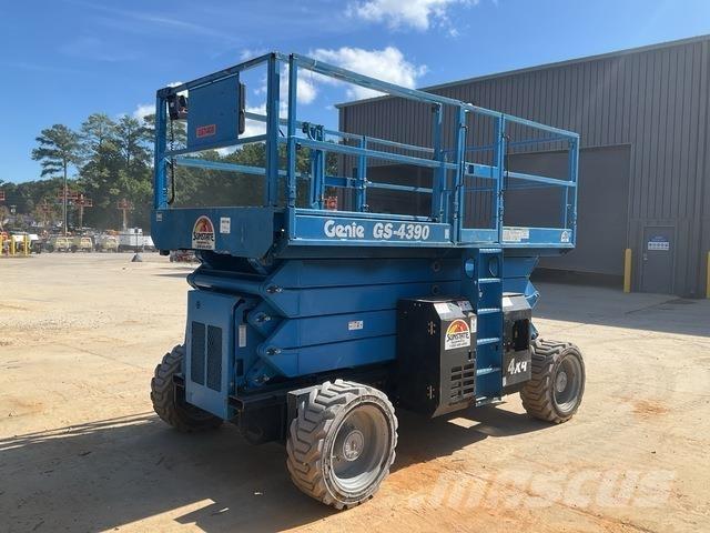 Genie GS4390 シザースリフト